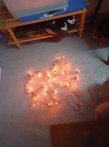 instalatii luminoase cu 180 becuri si 50 becuri