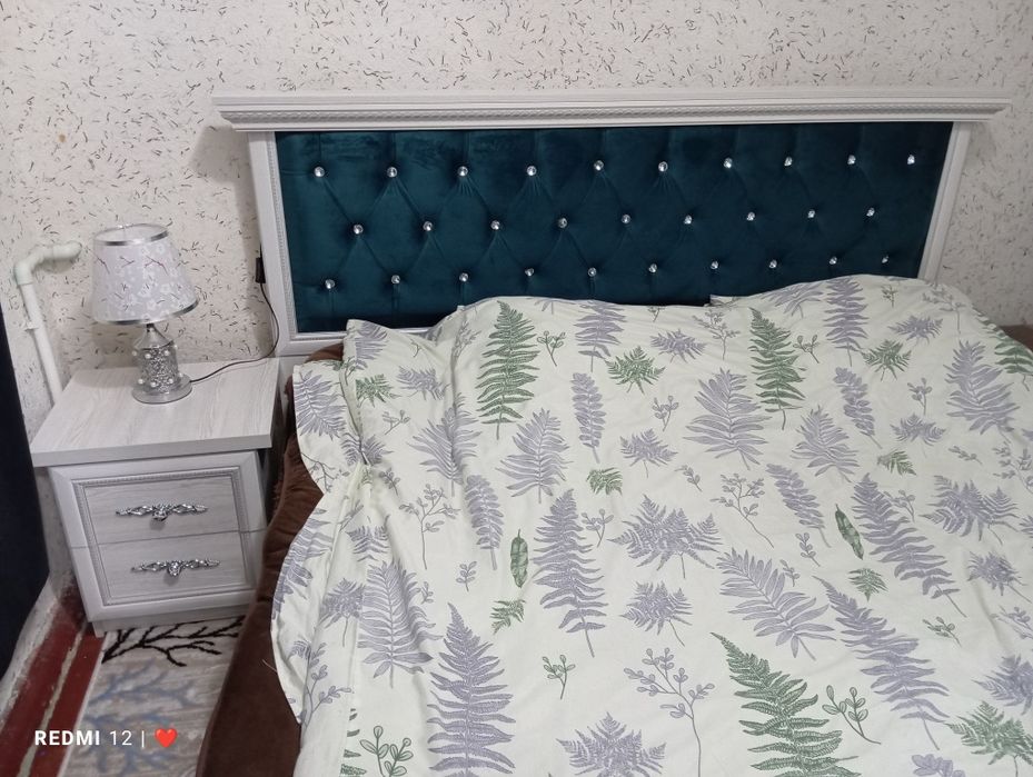 Продаётся спальный гарнитур!