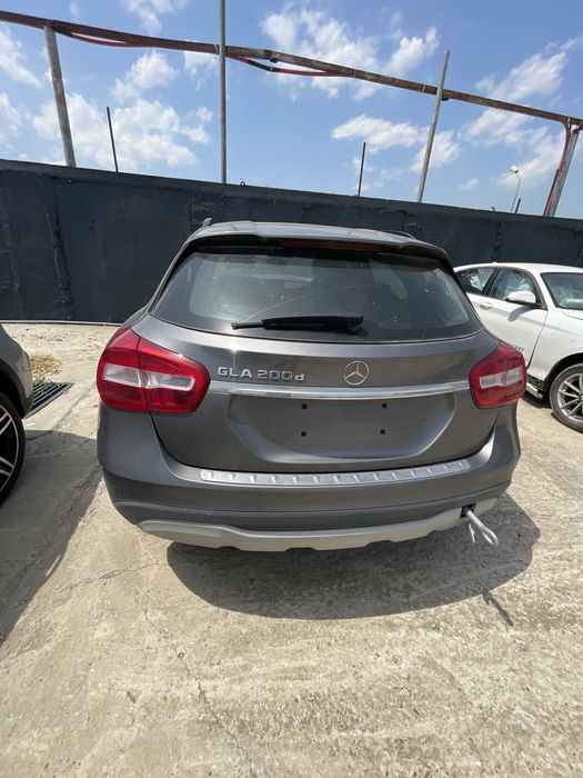 Dezmembrez Mercedes-Benz GLA 2018 Diesel GLA 200D