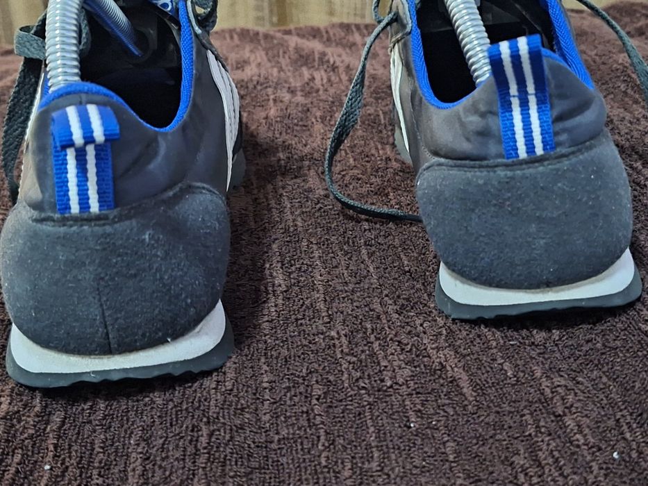 Vând Adidasi Vs Jog