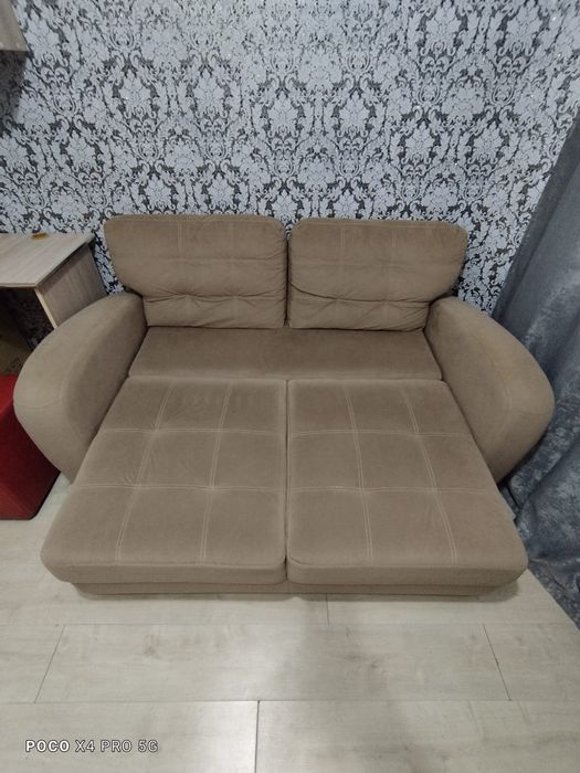 Диван двухместный