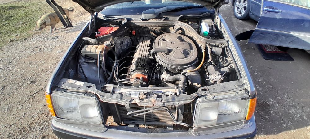 Мерседес 2.6 объем  Разбор