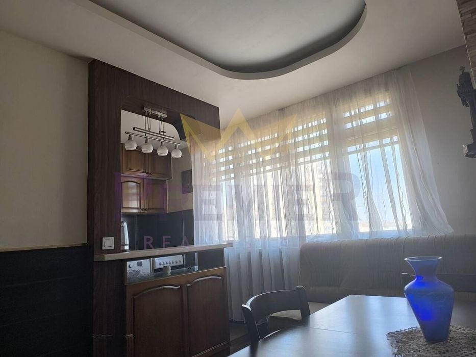 Продава се Тристаен апартамент в София, Медицинска академия - 74 кв.м за 2295 €/кв.м - Снимка #1