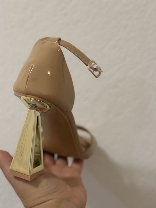 Сандали на ток 38 номер