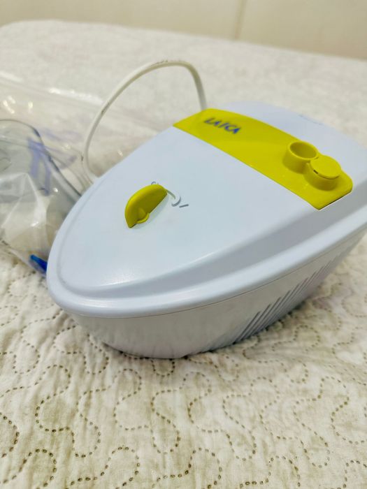 Aparat aerosoli Laica NE2010 cu piston