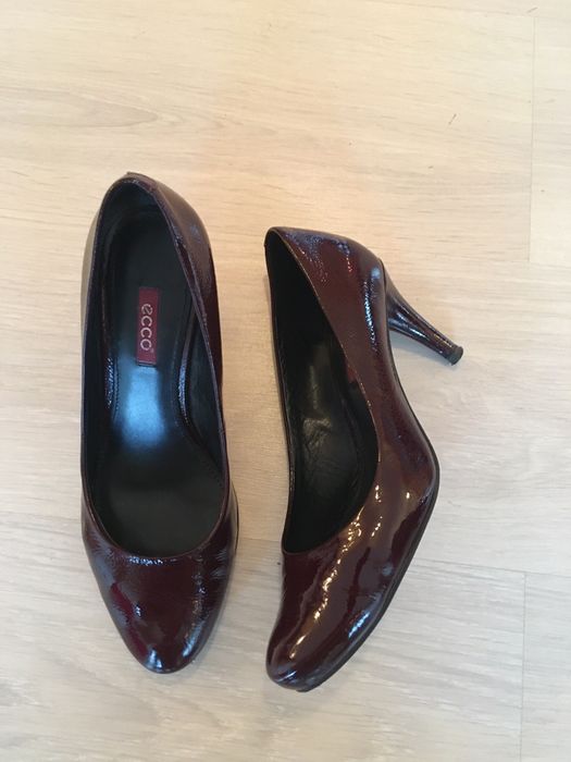 Vand pantofi Ecco(38)piele lacuita.