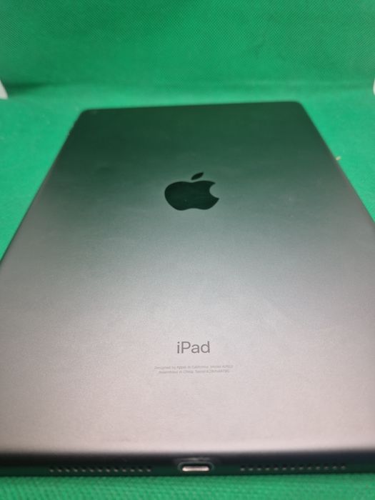 Ipad 9 wifi 256gb 82% bat•Amanet Lazar Crangasi•43785