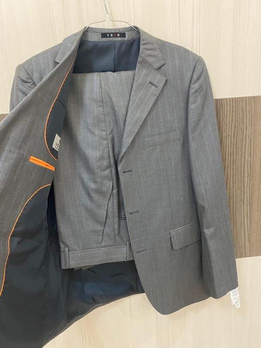 Костюм новый 44 размер