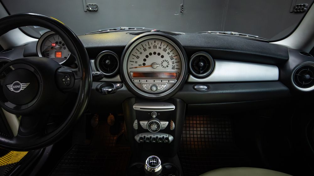 Mini Cooper 1.6 бензин