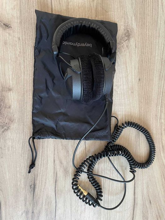 Beyerdynamic DT 770 Pro 250 Ohm - Casti de studio