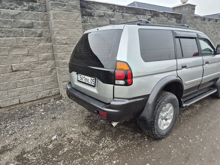 Mitsubishi Montero Sport