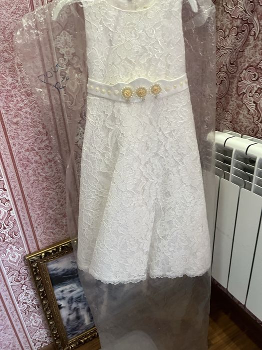 Продается платиье для девочки 5-7 лет