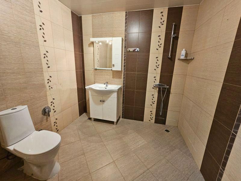 Дава се под наем Тристаен апартамент в София, Люлин 2 - 117 кв.м за 797.64 € - Снимка #7