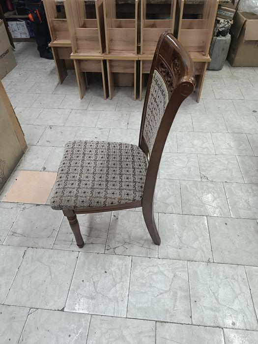 Три стула деревянных