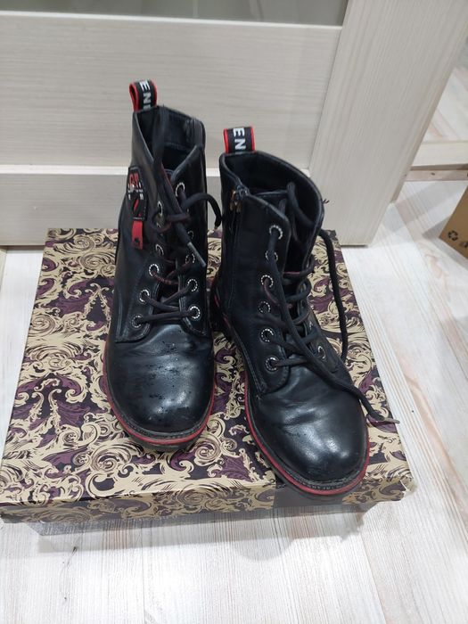 Продам обувь детская