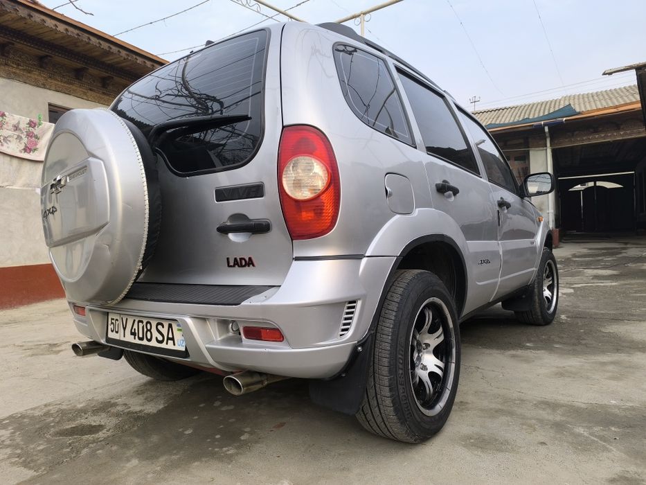 Нива шевролет 2005 йил сотилади