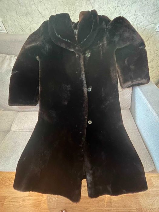 Шуба мутоновая коричневая