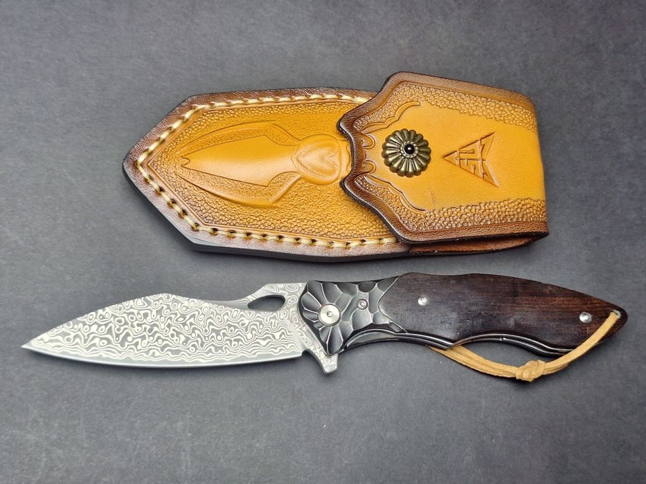 Сгъваем нож от дамаска стомана VG-10 и кожен калъф