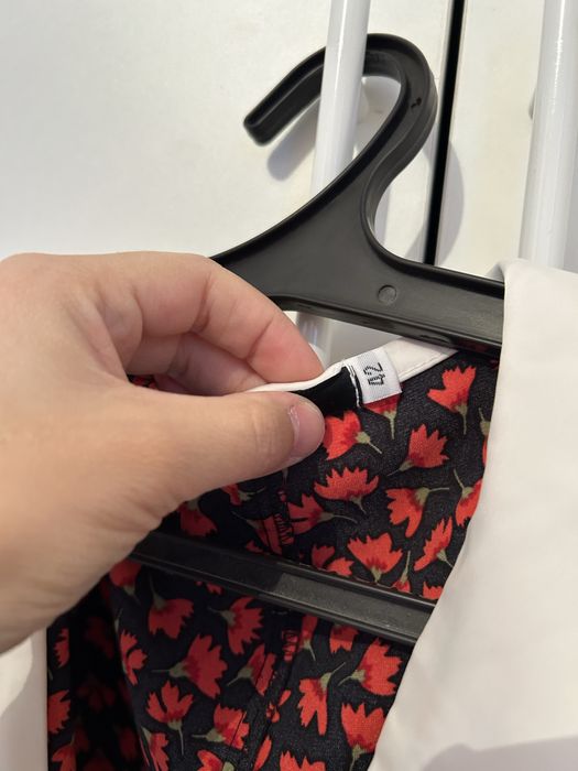 Платье с открытый декальте