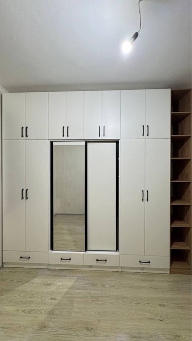 Zamonaviy gardirop shkaflar