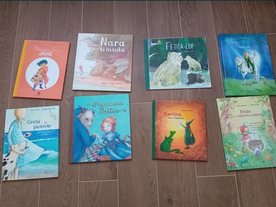 set de 8 carti cartonate copii stare impecabila