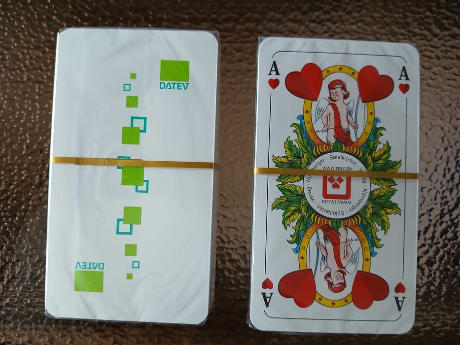 Продавам нови карти за игра – 52 + 3 броя