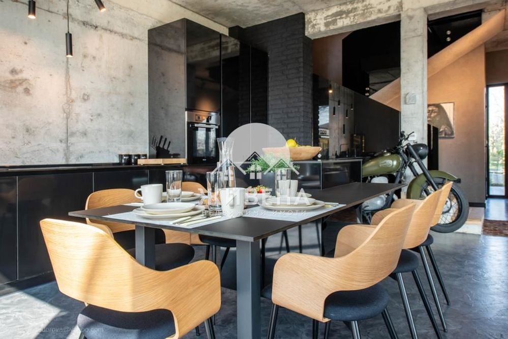 Луксозна къща под наем, м-т Манастирски рид, площ 200 кв.м