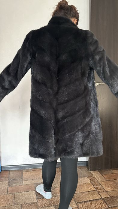 Продам норковую шубу