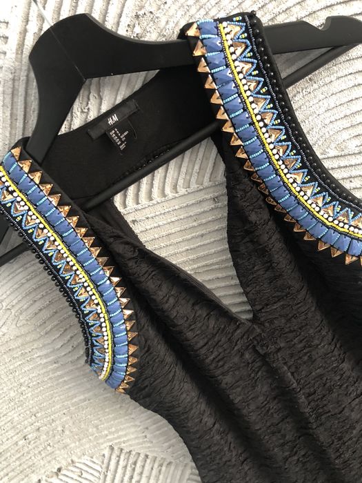 Страхотна рокля с камъни