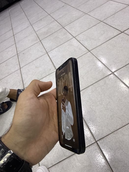 Iphone 12 sotiladi