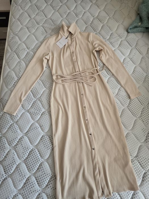 Нови! Рокли на Negative, Junona и Mohito