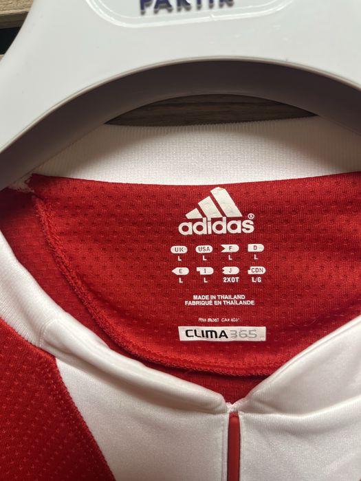 ADIDAS - Bayern Munchen : Байерн сезон 2009/2010  размер М / Оригинал