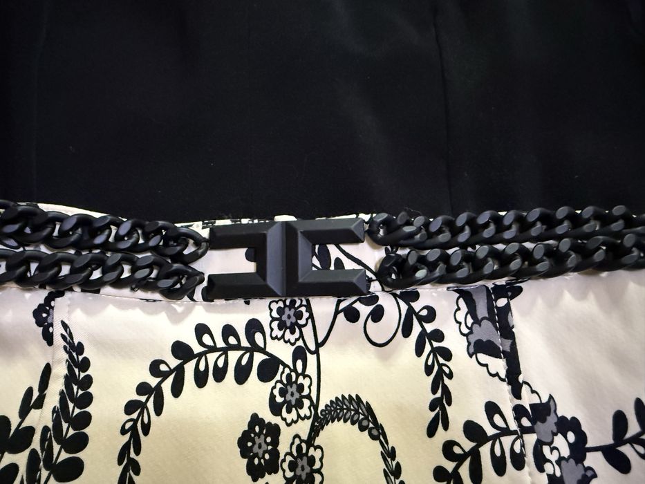 Продается юбка- карандаш Elisabetta Franchi.