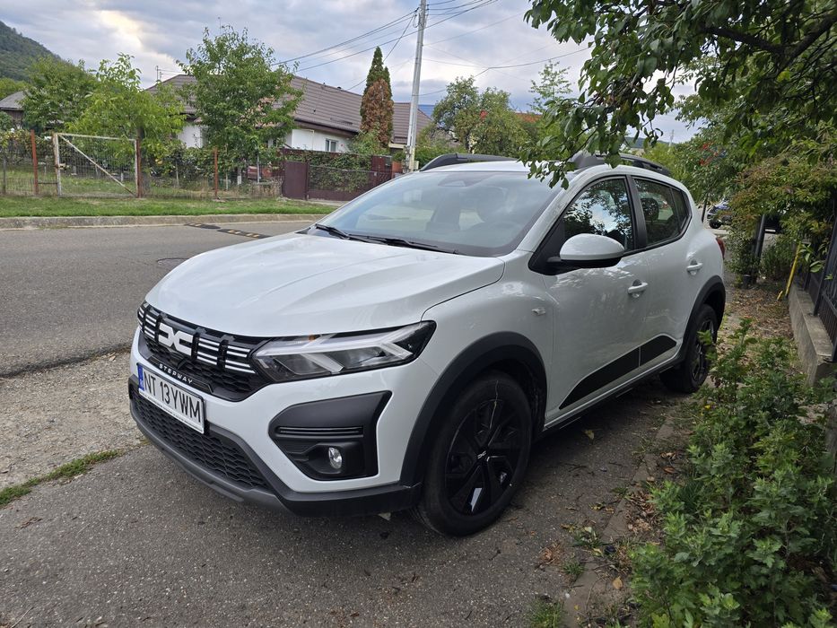 Dacia Sandero Stepway TCE90 2025, 4500 km, 2 ani garantie, aproape noua