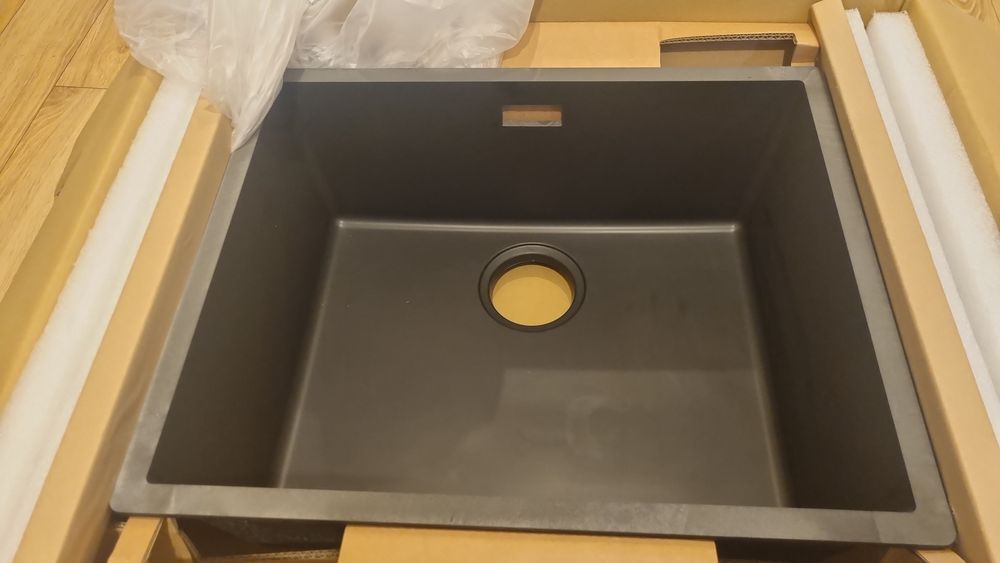 Chiuveta bucatarie din fenix sub blat