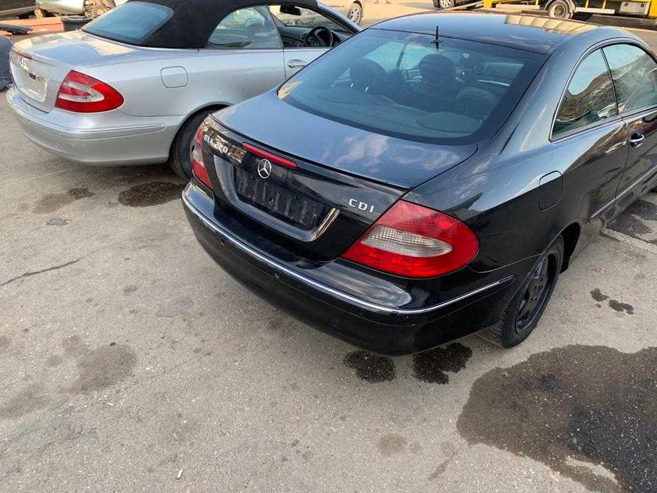Dezmembrez mercedes clk w209/clk w209 cabrio/bara fata clk/