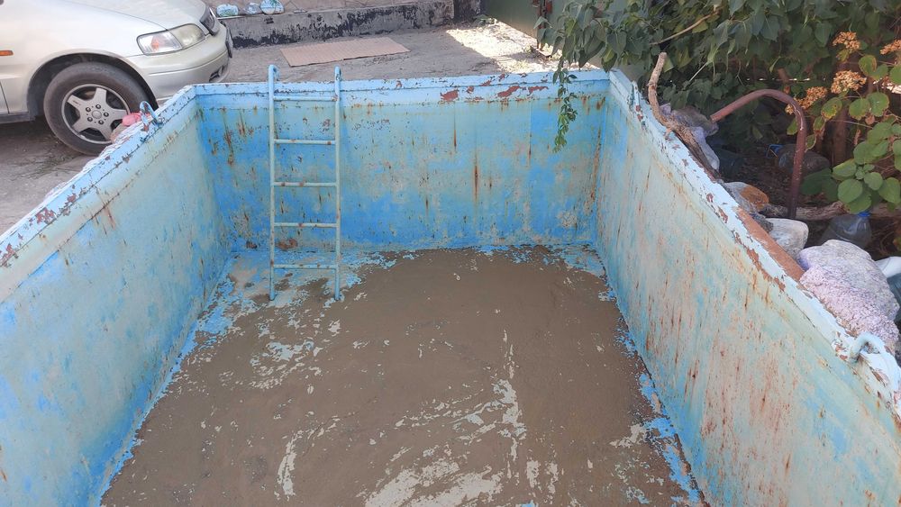 Бассейн железный продам. САМОВЫВОЗ