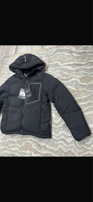 Geaca Moncler Grenoble fabricata in Romania 2025