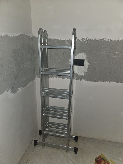 Продам Стремянка раскладной