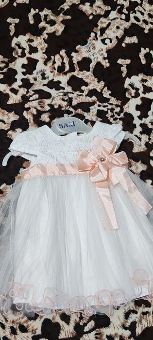 Продаю платье на девочку