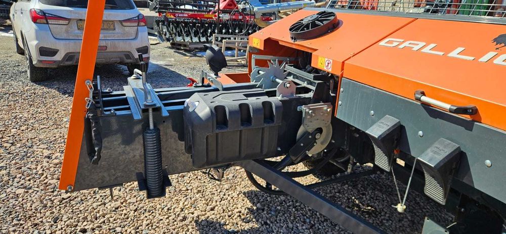 Пресс-подборщик тюковый