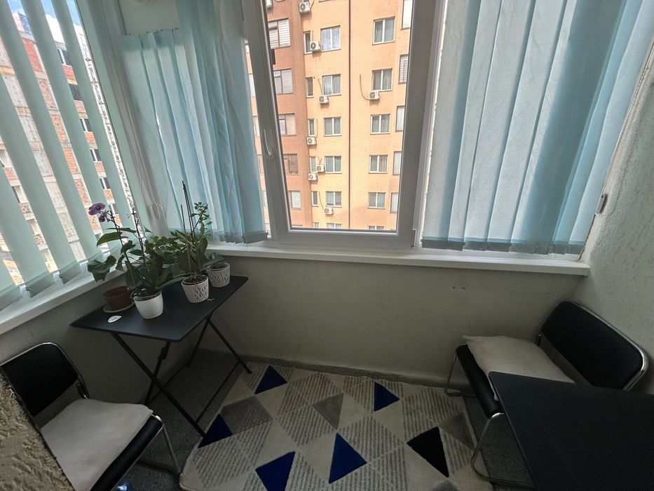 Vând apartament 3 camere – spațios, compartimentare excelentă, 2 băi și 2 balcoane închise . Avangarde City