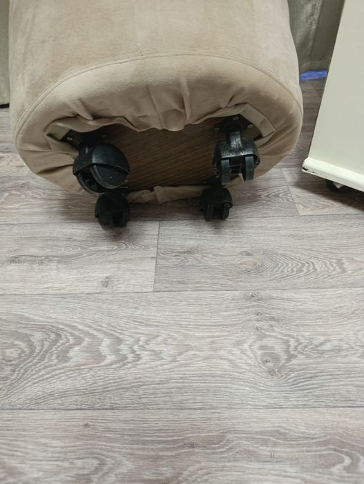 Тумбочка + пуфик