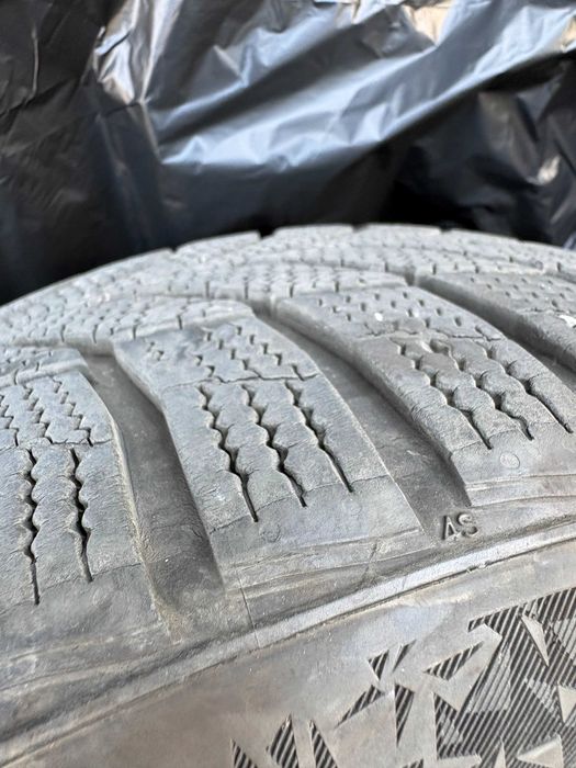 Четири зимни гуми Nexen WinGuard Sport 2 205/45 R17 88V , 2022 година - цената е за комплекта