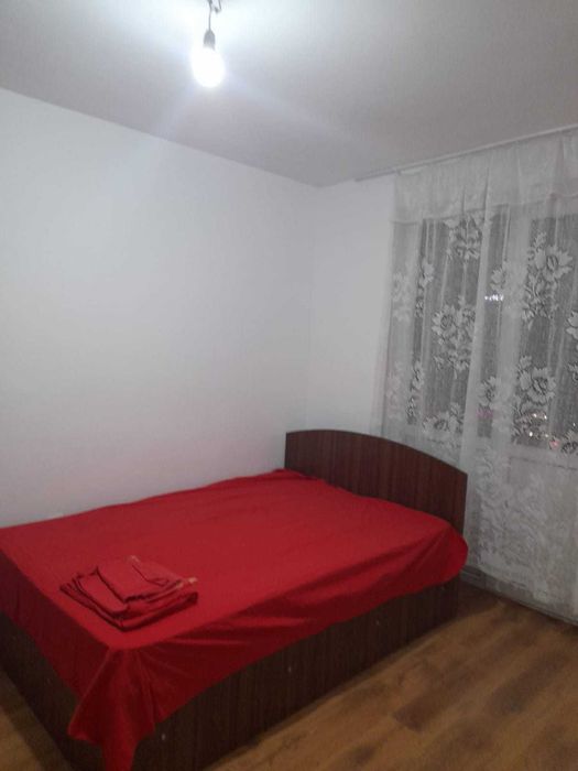Apartament 2 camere – mobilat complet, centrală proprie, zona Isaccei