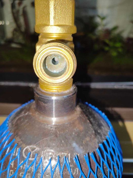 Продам углекислотный балон CO2 5л