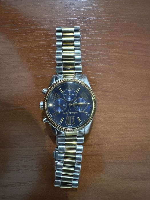 Продам часы MICHAEL KORS