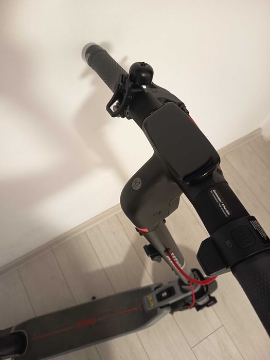 Vând trotineta electrica ninebot e3