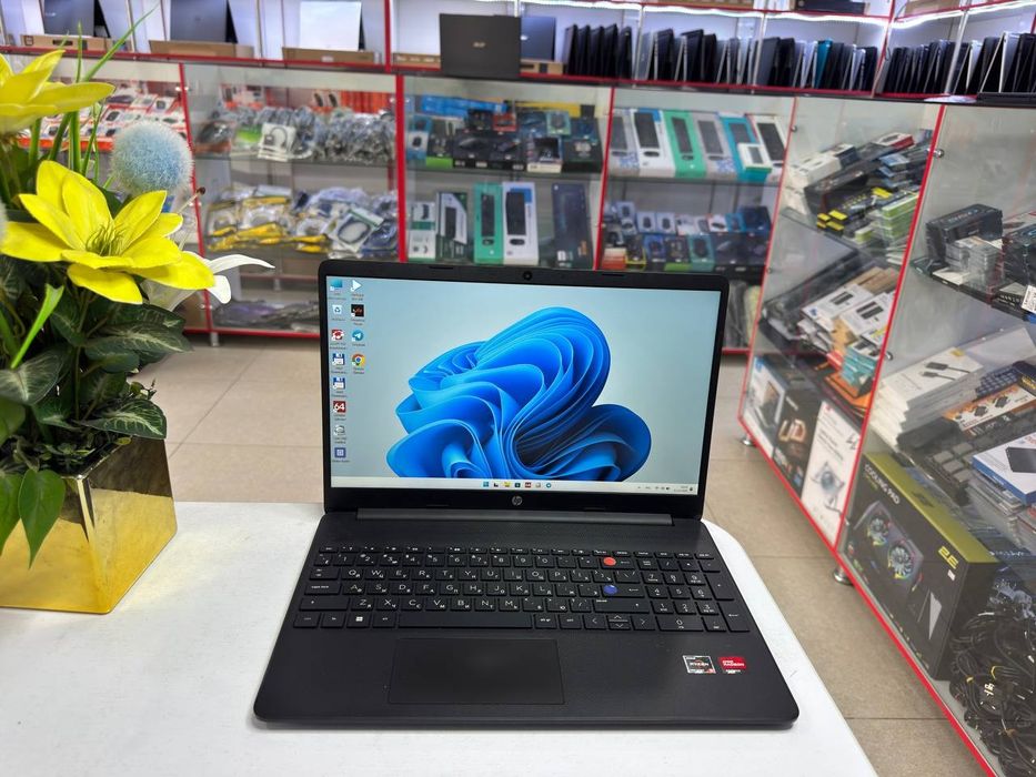 HP AMD ryzen 5 5500U ddr4 8/256 SSD holati ideal