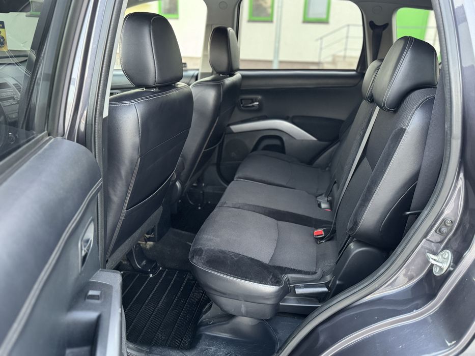 Mitsubishi Outlander An2012 4x4 7Locuri Inmatriculat 2Seturi JanteTop